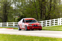 53 - Red E46