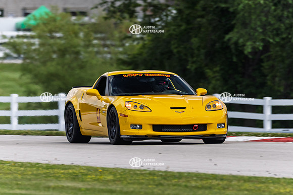 8J7A2001